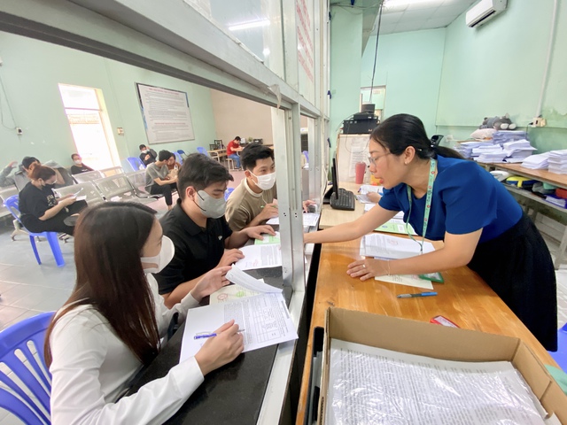 Giải bài toán lao động thất nghiệp - Ảnh 2.