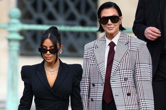 Kim Kardashian và ‘trải nghiệm kinh hoàng’ nhất cuộc đời Kim Kardashian và ‘trải nghiệm kinh hoàng’ nhất cuộc đời
