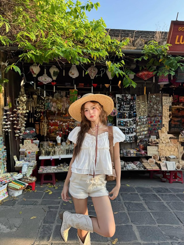 Chống nắng cực chất với mũ rộng vành- Ảnh 6. Chống nắng cực chất với mũ rộng vành- Ảnh 6.