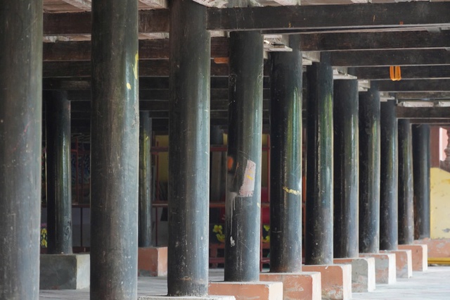 Độc đáo chùa Khmer miền Tây: Sala bằng gỗ quý từ Campuchia đưa về theo đường biển- Ảnh 5. Độc đáo chùa Khmer miền Tây: Sala bằng gỗ quý từ Campuchia đưa về theo đường biển- Ảnh 5.