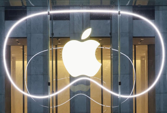 Ông Trump ra tối hậu thư cho EU và Apple - Ảnh 1.