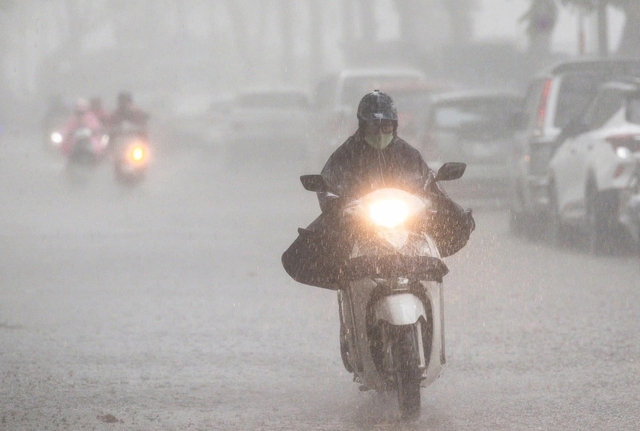 Mưa lớn lan đến Bắc Trung bộ, lũ quét, sạt lở đất rình rập khắp nơi Mưa lớn lan đến Bắc Trung bộ, lũ quét, sạt lở đất rình rập khắp nơi
