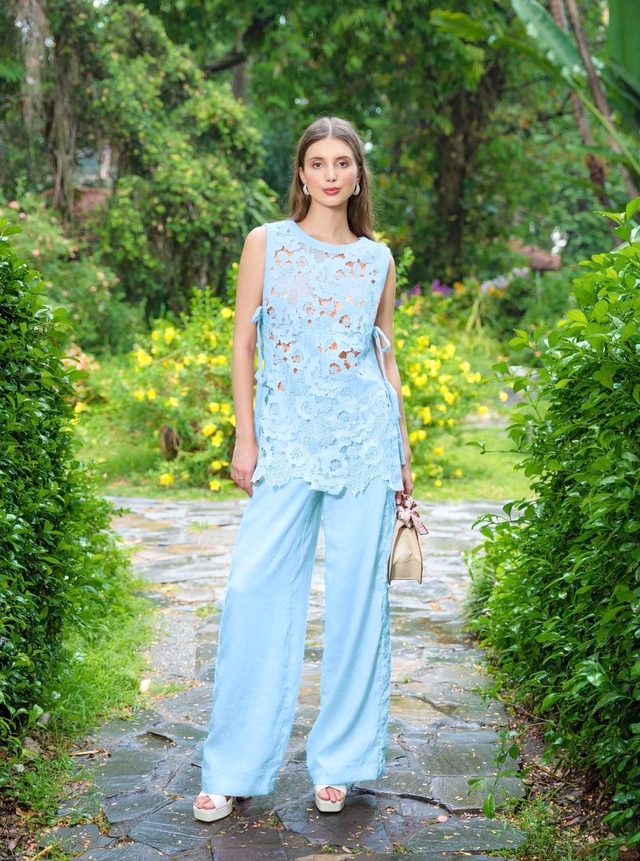 Giúp nàng hồi sinh phong cách resort wear trong tủ đồ mùa hè Giúp nàng hồi sinh phong cách resort wear trong tủ đồ mùa hè