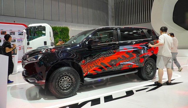 Isuzu mu-X giảm gần 300 triệu 'xả kho': SUV 7 chỗ thực dụng đáng cân nhắc - Ảnh 2.