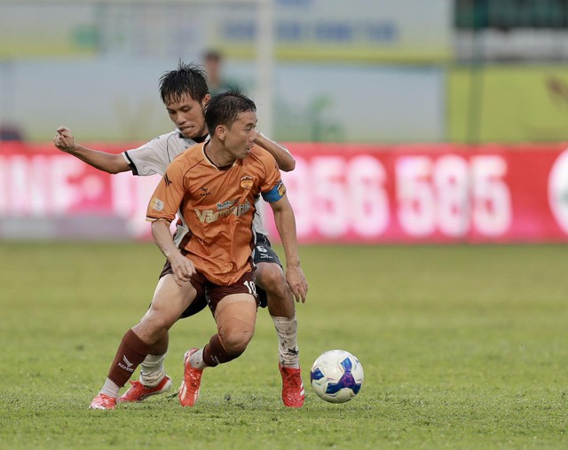 'C&ocirc;ng thần' cuối c&ugrave;ng sắp rời HAGL: Lứa trẻ c&oacute; thay thế nổi kh&ocirc;ng?- Ảnh 1.