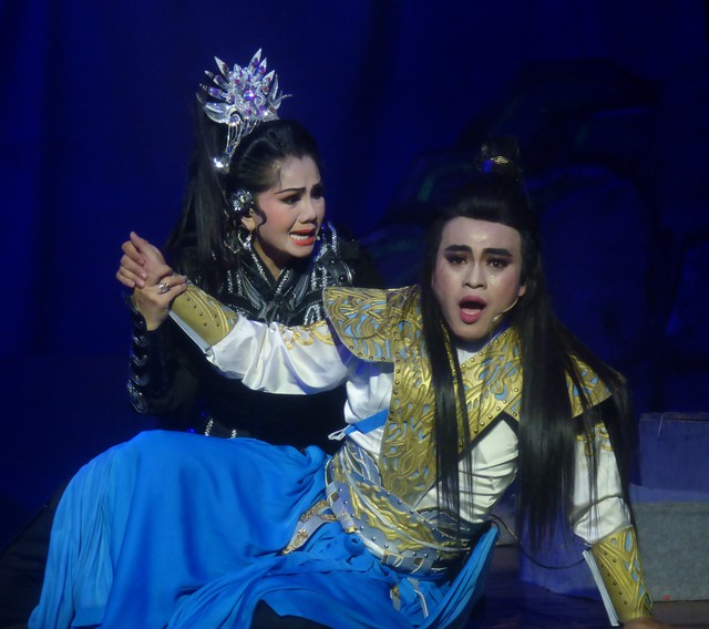 Hồ Nguyệt Cô - trọn vẹn tình và nghĩa mới được thành người- Ảnh 2. Hồ Nguyệt Cô - trọn vẹn tình và nghĩa mới được thành người- Ảnh 2.