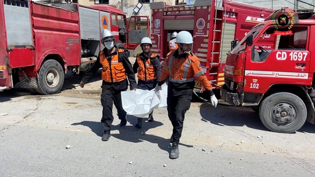 Gia đình bác sĩ tại Gaza mất 9 người con trong vụ không kích - Ảnh 2.