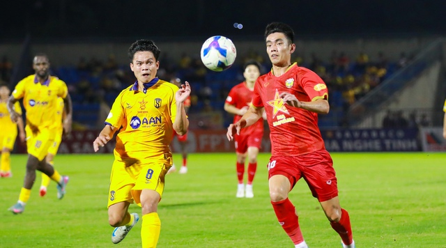 Lịch thi đấu vòng 24 V-League: Xác định luôn đội rớt hạng, Nam Định vô địch sớm nếu thắng SLNA?- Ảnh 5. Lịch thi đấu vòng 24 V-League: Xác định luôn đội rớt hạng, Nam Định vô địch sớm nếu thắng SLNA?- Ảnh 5.