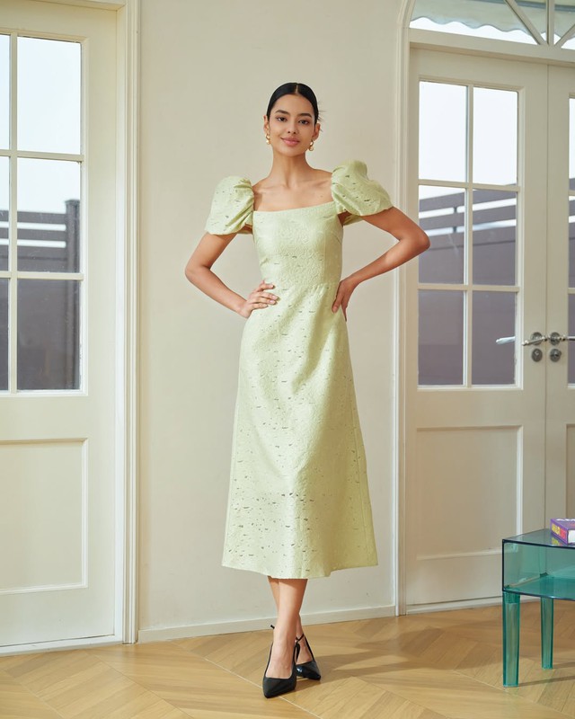 Nét thanh lịch với váy suông cho cô nàng hiện đại- Ảnh 9.