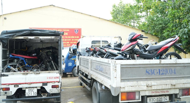 Ngăn chặn vụ tổ chức đua xe trái phép, tạm giữ 47 thanh niên - Ảnh 3.
