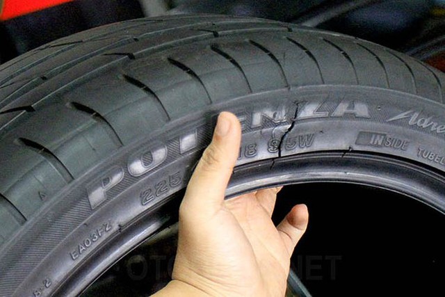 Thành lốp ô tô bị thủng rách, vì sao không nên vá để tiếp tục sử dụng? Thành lốp ô tô bị thủng rách, vì sao không nên vá để tiếp tục sử dụng?