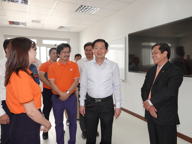 Bình Định sẽ đào tạo 7.500 kỹ sư ngành bán dẫn, AI và an ninh mạng - Ảnh 1.