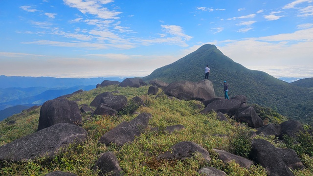 Khám phá Trekking đỉnh Voi Mẹp - nóc nhà Quảng Trị đầy thú vị - Ảnh 2. Khám phá Trekking đỉnh Voi Mẹp - nóc nhà Quảng Trị đầy thú vị - Ảnh 2.