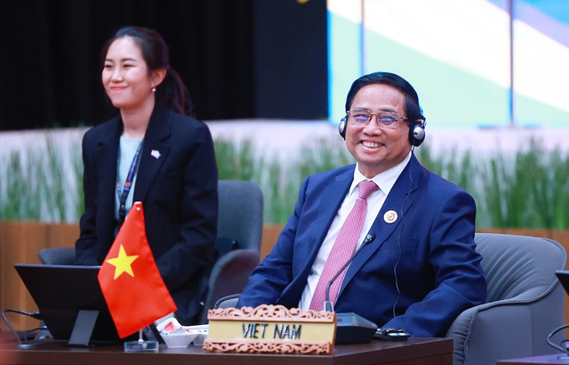 Thủ tướng Phạm Minh Chính dự phiên Đối thoại của lãnh đạo với thanh niên ASEAN - Ảnh 3.