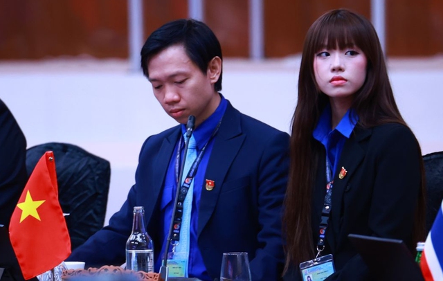 Thủ tướng Phạm Minh Chính dự phiên Đối thoại của lãnh đạo với thanh niên ASEAN - Ảnh 2.