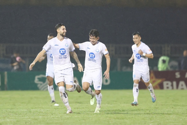 Bảng xếp hạng V-League mới nhất: CLB CAHN dễ &lsquo;tay trắng&rsquo;, HAGL y&ecirc;n vui ở tốp 9?- Ảnh 1.