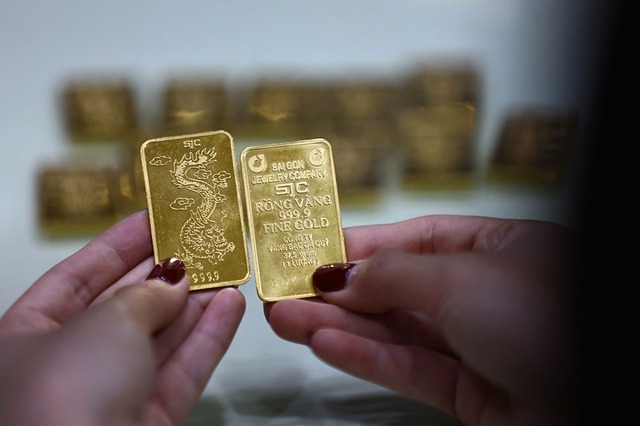 Giá vàng sụt giảm mạnh- Ảnh 1. Giá vàng sụt giảm mạnh- Ảnh 1.