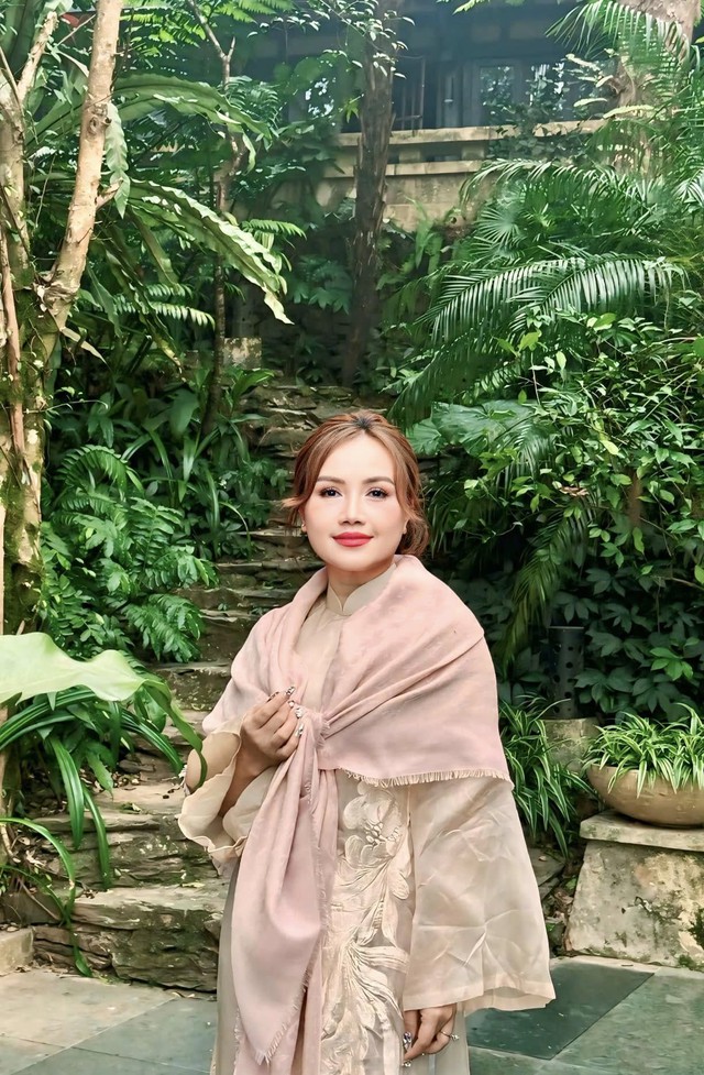 Showbiz 25.5: Hoàng Yến nói về 4 lần ly hôn; Trúc Anh ‘Mắt biếc’ giờ ra sao? - Ảnh 1.