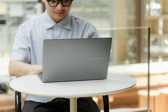 Asus ra mắt d&ograve;ng laptop Vivobook S14/S16 mỏng nhẹ, hiệu năng cao - Ảnh 1.