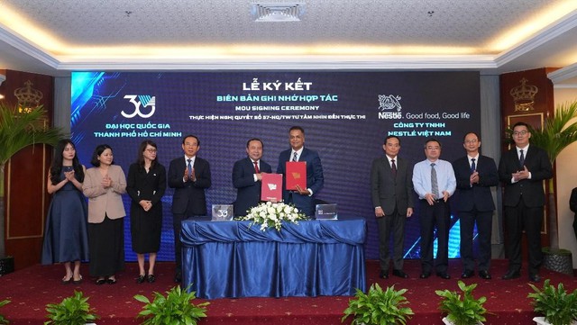 Nestlé Việt Nam ký kết hợp tác ĐH Quốc gia TP.HCM thực thi mô hình ‘3 nhà’- Ảnh 1. Nestlé Việt Nam ký kết hợp tác ĐH Quốc gia TP.HCM thực thi mô hình ‘3 nhà’- Ảnh 1.
