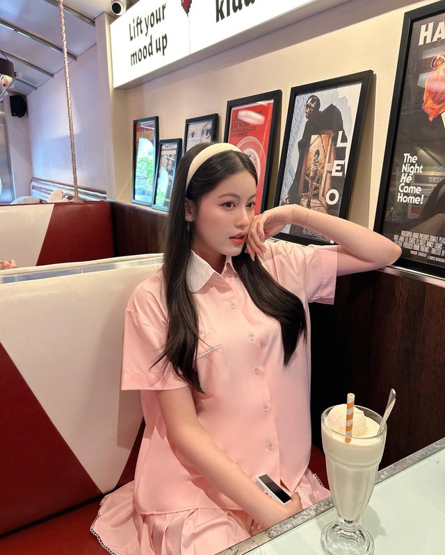 Bớt đơn điệu ngày hè với những chiếc băng đô cài tóc Bớt đơn điệu ngày hè với những chiếc băng đô cài tóc