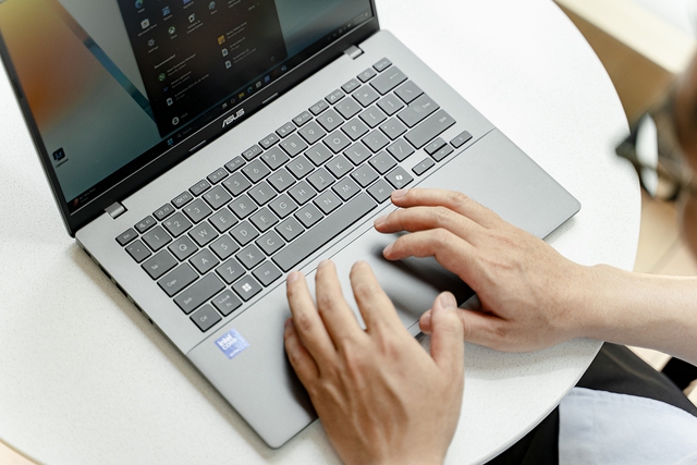 Asus ra mắt d&ograve;ng laptop Vivobook S14/S16 mỏng nhẹ, hiệu năng cao - Ảnh 2.