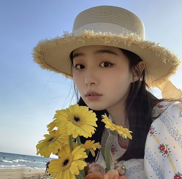 Thỏa sức đi biển ngày hè mà không sợ đen với những kiểu mũ này- Ảnh 5.