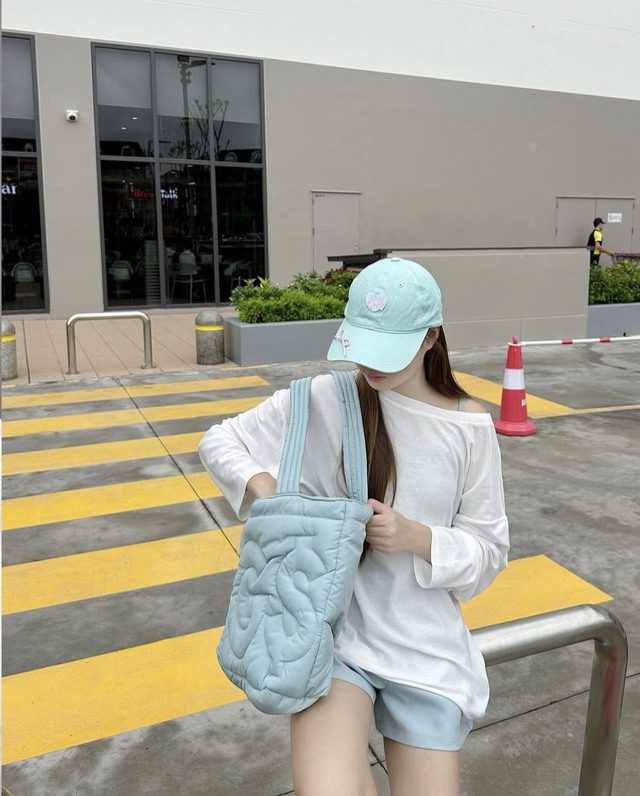 Thỏa sức đi biển ngày hè mà không sợ đen với những kiểu mũ này- Ảnh 6.