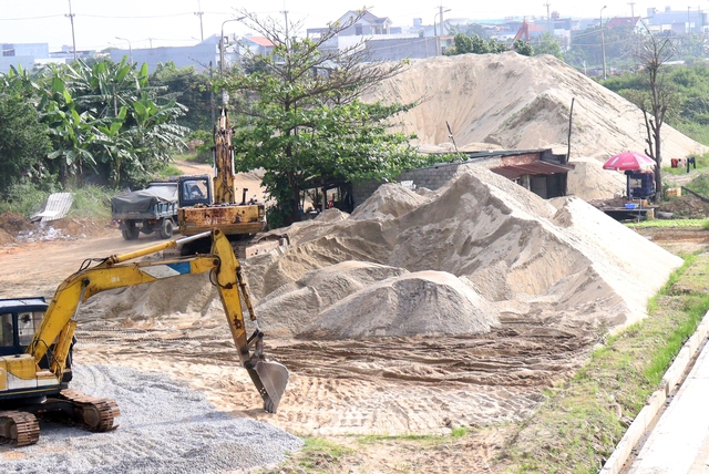 Thi công công trình đảo lộn vì thiếu cát xây dựng- Ảnh 1.