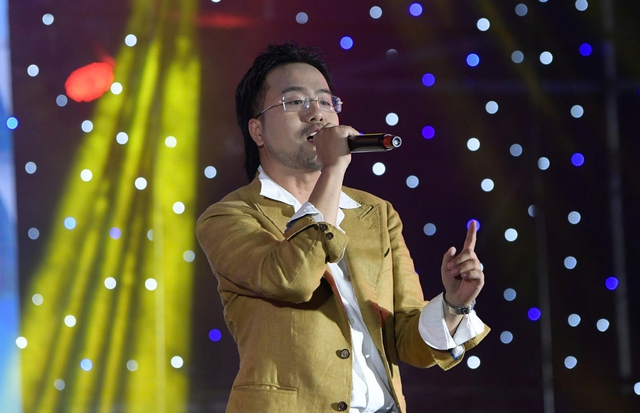 Nhiều nghệ sĩ nổi tiếng tham gia đêm nhạc hội ‘Lan tỏa năng lượng tích cực’ Nhiều nghệ sĩ nổi tiếng tham gia đêm nhạc hội ‘Lan tỏa năng lượng tích cực’