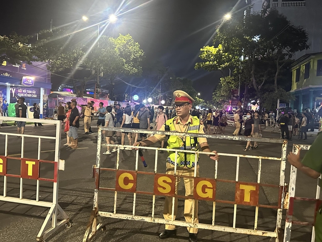 Đến Đà Nẵng xem pháo hoa quốc tế: Di chuyển thế nào, cấm đường ra sao?  - Ảnh 2.
