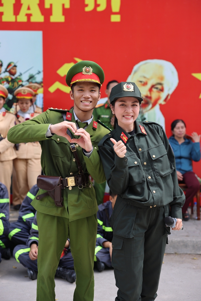 Duyên Quỳnh sau cơn sốt 'Viết tiếp câu chuyện hòa bình'? - Ảnh 1.