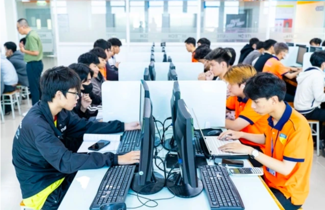 Tuyển sinh 2025: Ngành học nào tuyển hàng ngàn chỉ tiêu tại các trường ĐH?- Ảnh 2. Tuyển sinh 2025: Ngành học nào tuyển hàng ngàn chỉ tiêu tại các trường ĐH?- Ảnh 2.