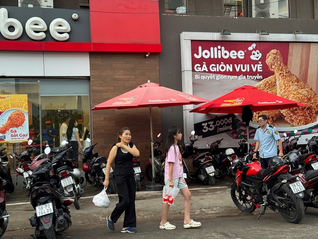 Thấy gì từ thương hiệu dẫn đầu thị phần Food service tại Việt Nam?- Ảnh 4. Thấy gì từ thương hiệu dẫn đầu thị phần Food service tại Việt Nam?- Ảnh 4.