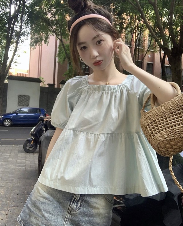 Làm mới tủ đồ hè với 5 kiểu áo điệu đẹp 'không thể chê' - Ảnh 2.