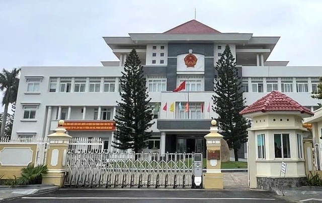 Nghỉ hưu trước tuổi, lái xe UBND tỉnh Phú Yên nhận hơn 1,3 tỉ đồng - Ảnh 1.