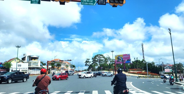 Đà Lạt đề xuất thử nghiệm tín hiệu ITS tại 2 nút giao thông trọng điểm- Ảnh 2. Đà Lạt đề xuất thử nghiệm tín hiệu ITS tại 2 nút giao thông trọng điểm- Ảnh 2.