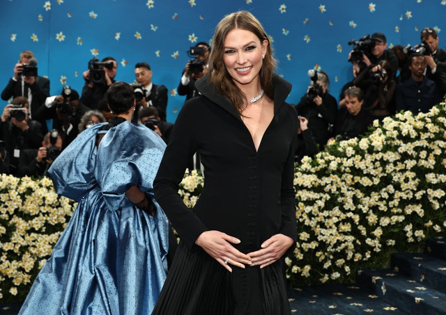 Cựu 'thiên thần nội y' Karlie Kloss kể hôn nhân hạnh phúc bên chồng tài phiệt - Ảnh 3.
