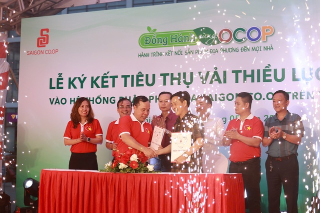 Saigon Co.op ký kết tiêu thụ vải thiều Lục Ngạn- Ảnh 1.