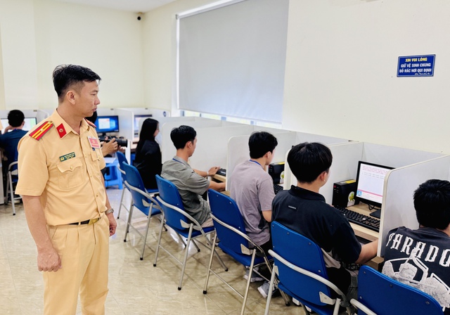 Sát hạch lái xe từ ngày 1.6: 'Sai câu điểm liệt là rớt không có gì oan' - Ảnh 1.