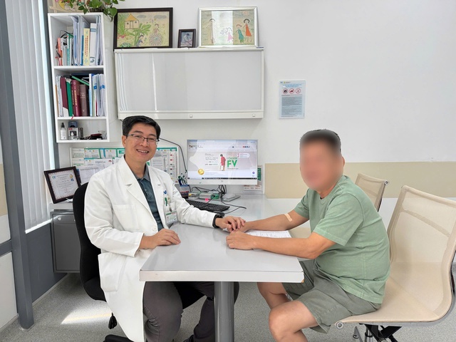 Bị trúng đạn xuyên ngực, người đàn ông may mắn được cứu chữa kịp thời - Ảnh 5.