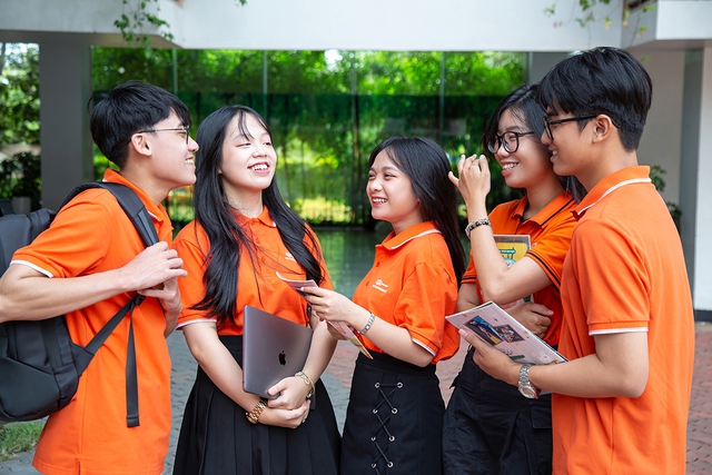 FPTU ra mắt chuỗi hoạt động ‘Prompt your Future’ đồng hành cùng genZ kiến tạo tương lai- Ảnh 2. FPTU ra mắt chuỗi hoạt động ‘Prompt your Future’ đồng hành cùng genZ kiến tạo tương lai- Ảnh 2.