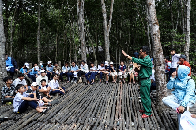 Tour du lịch hè ý nghĩa cho trẻ bị ảnh hưởng bởi dịch Covid-19- Ảnh 3. Tour du lịch hè ý nghĩa cho trẻ bị ảnh hưởng bởi dịch Covid-19- Ảnh 3.