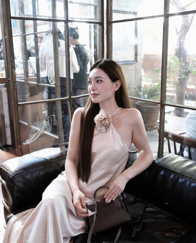 Cảm nhận sự thanh thoát như nàng thơ từ những chiếc đầm lụa - Ảnh 8.