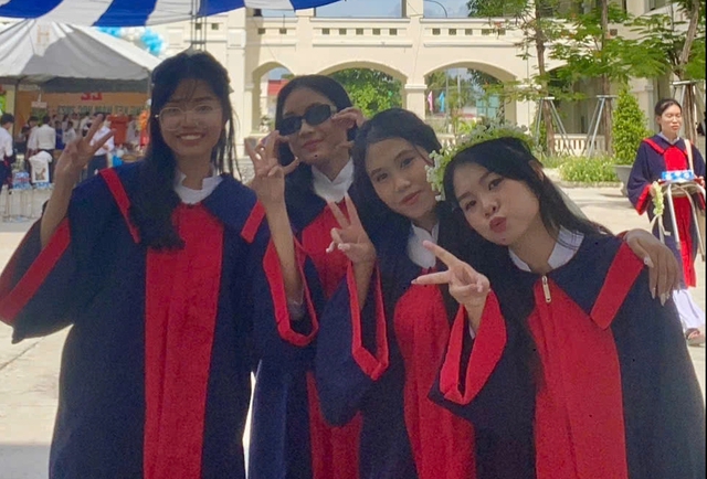 Cô thủ khoa tâm sự với thí sinh 2k7 trước kỳ thi tốt nghiệp THPT - Ảnh 2.