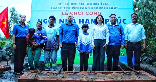 Ngôi nhà hạnh phúc giữa đại ngàn Ngôi nhà hạnh phúc giữa đại ngàn