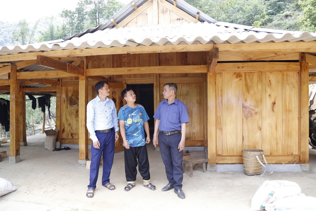 Những ngôi nhà mới ở huyện vùng cao Trạm Tấu- Ảnh 1. Những ngôi nhà mới ở huyện vùng cao Trạm Tấu- Ảnh 1.