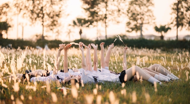 M&ugrave;a chụp ảnh kỷ yếu đ&atilde; đến, những concept n&agrave;o l&ecirc;n ng&ocirc;i ? - Ảnh 2.