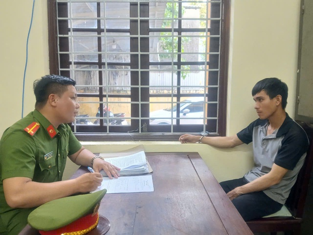 TP.Huế: Bắt bị can chiếm đoạt tài sản trốn truy nã- Ảnh 1. TP.Huế: Bắt bị can chiếm đoạt tài sản trốn truy nã- Ảnh 1.