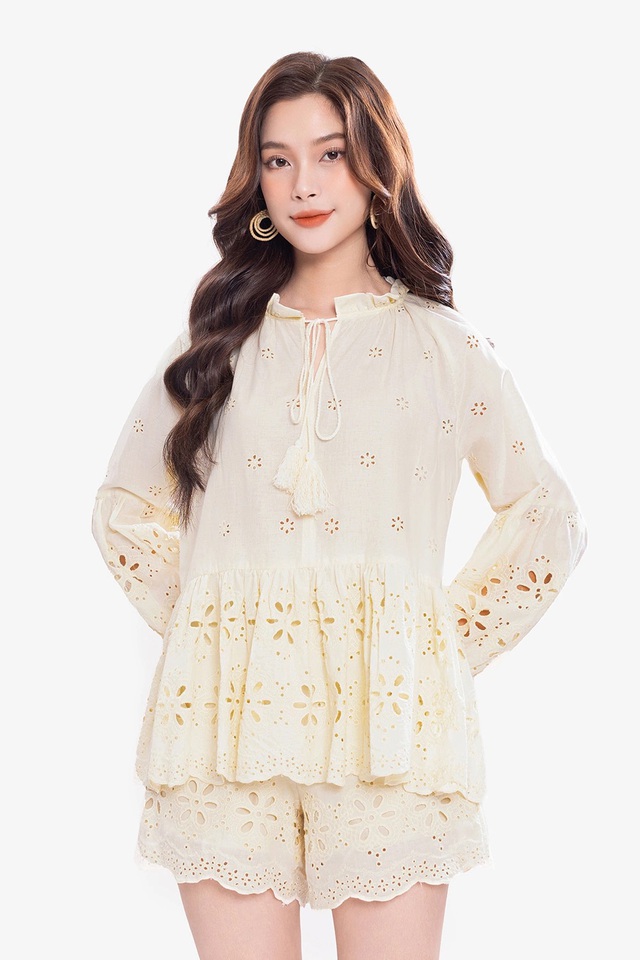 Tôn dáng với áo babydoll cho nàng có vóc người nhỏ nhắn- Ảnh 1.